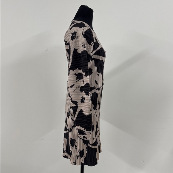 Topshop Black and Cream Patterned Dress - Picture 2 of 5